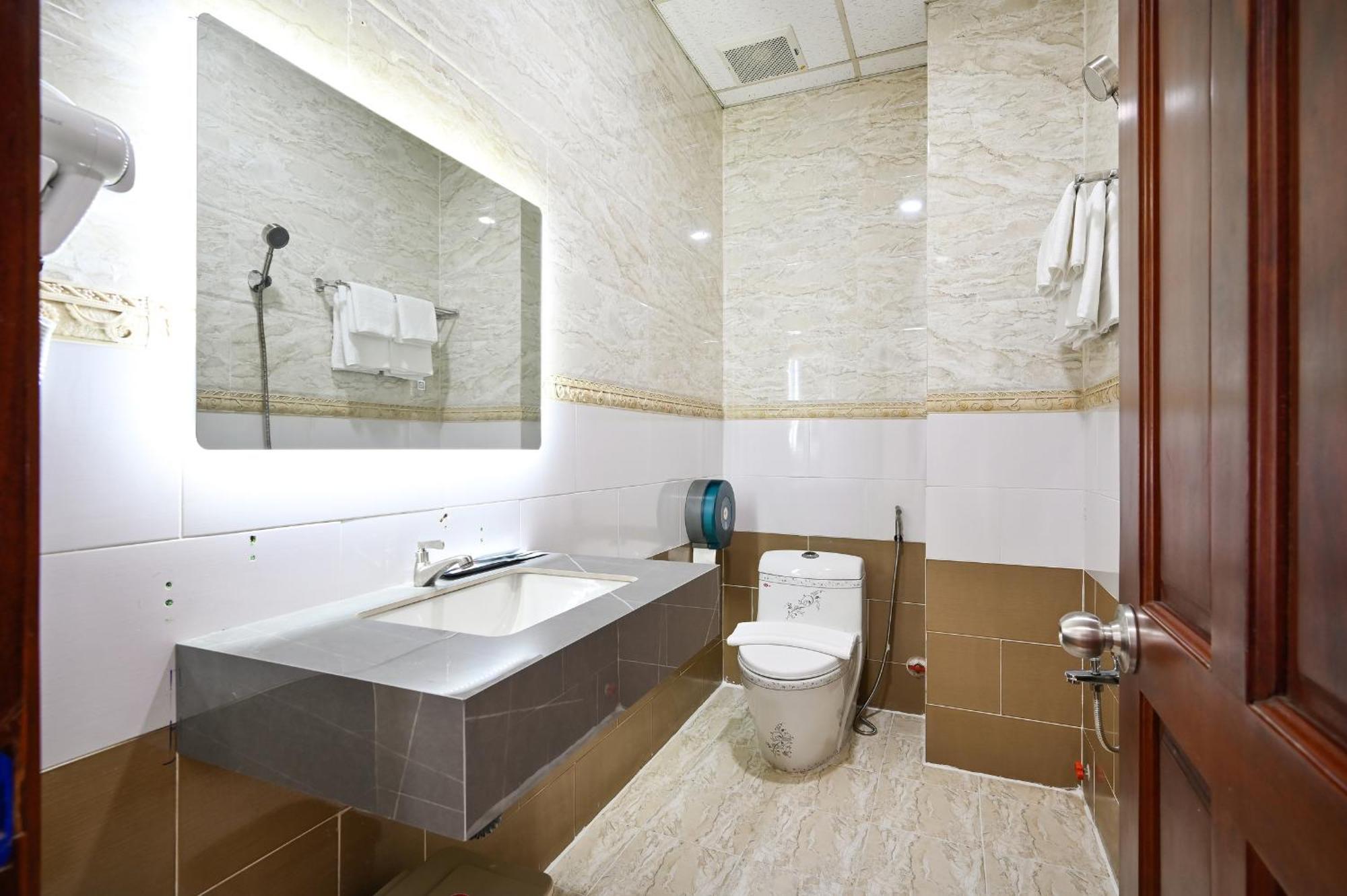 Sunrise Airport Hotel Ho Chi Minh City Exterior photo